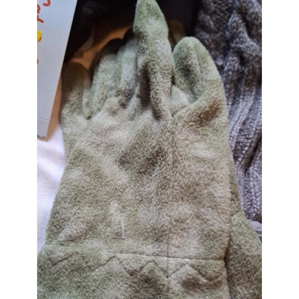Lot Of Seven Gloves And Mittens Children's (Mis427)